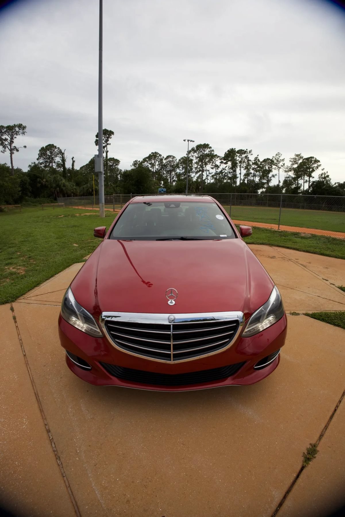 Used 2014 Mercedes-Benz E 350 4MATIC Sedan image 2