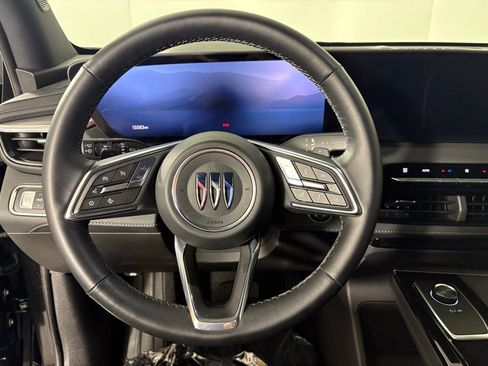 Used 2025 Buick Enclave Preferred image 23