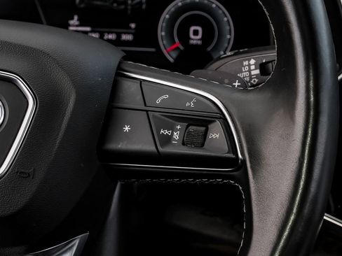 Used 2022 Audi Q8 Premium Plus AWD/4WD image 17