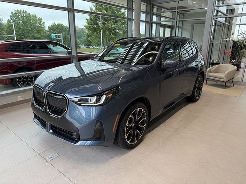 New 2026 BMW X3 xDrive30i w/ Premium Package AWD/4WD image 3