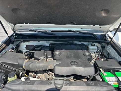 Used 2019 Toyota 4Runner SR5 Premium AWD/4WD image 29