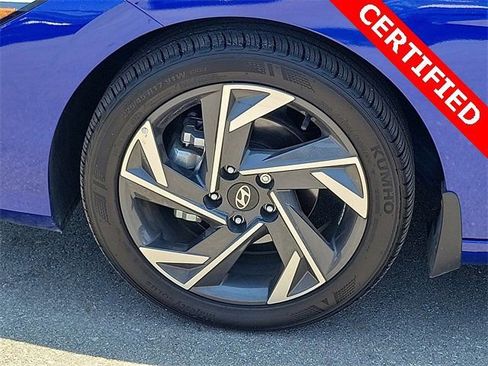 Used 2024 Hyundai Elantra Limited image 20