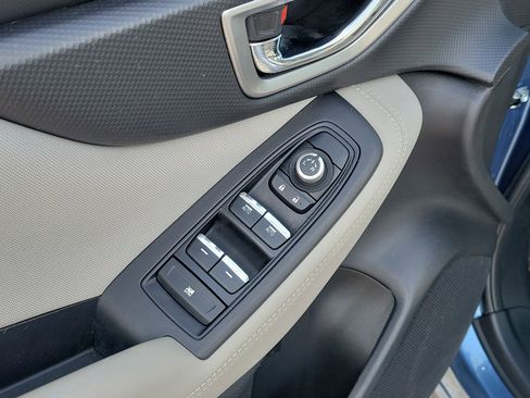 Used 2020 Subaru Forester Premium AWD/4WD image 21