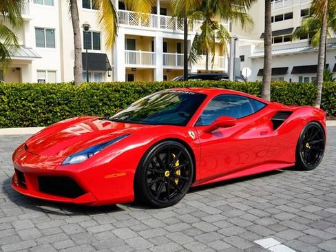 Used 2018 Ferrari 488 GTB image 9