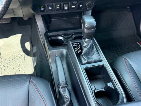 Used 2021 Toyota Tacoma TRD Pro AWD/4WD image 21