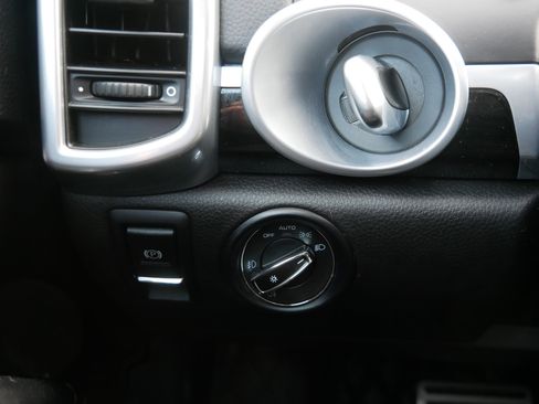 Used 2017 Porsche Cayenne S image 16