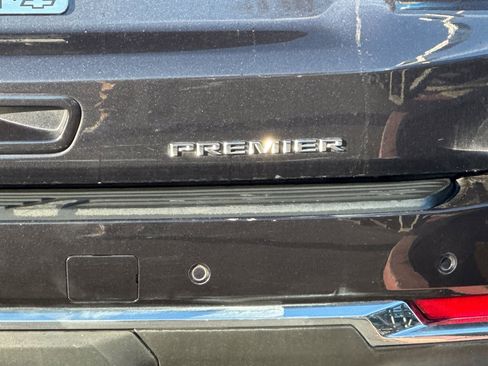 Used 2025 Chevrolet Suburban Premier image 53