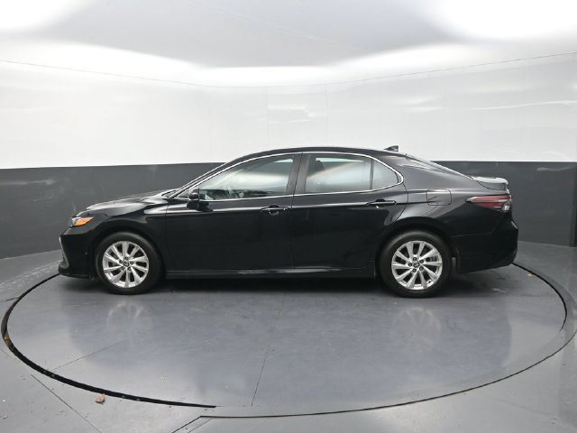 Used 2023 Toyota Camry LE AWD/4WD image 4