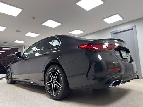 Used 2023 Mercedes-Benz C 300 4MATIC Sedan image 5