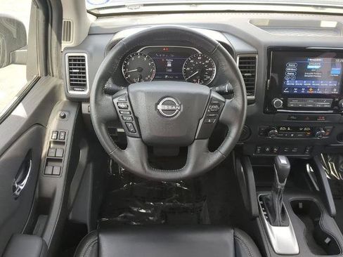 Certified 2024 Nissan Frontier SL w/ Technology Package image 16