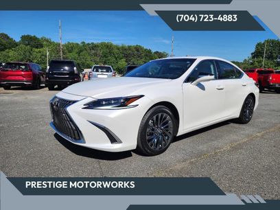 Used 2024 Lexus ES 300h Ultra Luxury w/ Accessory Package (Z2)