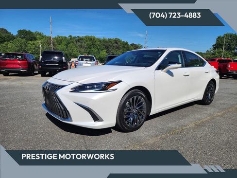 Used 2024 Lexus ES 300h Ultra Luxury w/ Accessory Package (Z2) FWD image 1