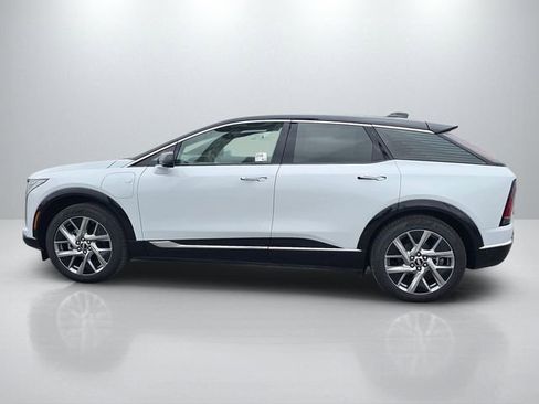 New 2026 Cadillac Optiq Luxury 1 image 8
