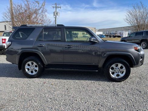 Used 2019 Toyota 4Runner SR5 Premium image 5