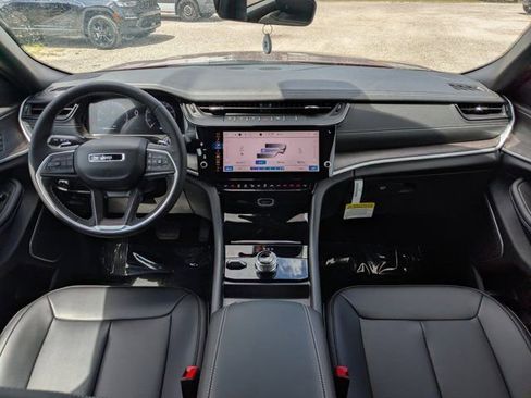 New 2026 Jeep Grand Cherokee Limited AWD/4WD image 16