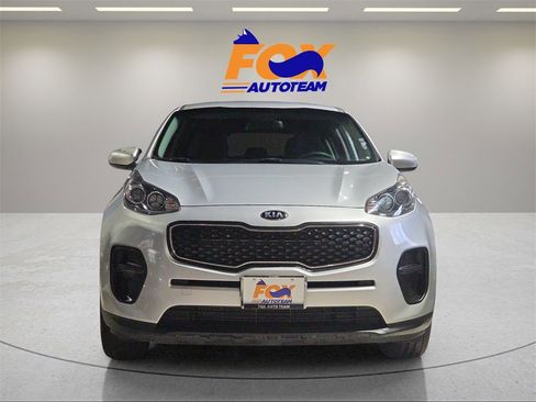 Used 2019 Kia Sportage LX image 2