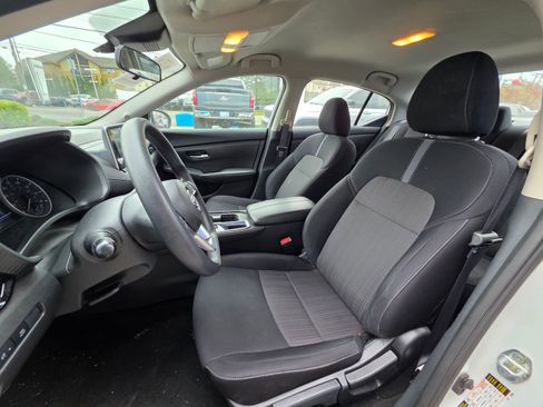 Used 2024 Nissan Sentra SV image 11