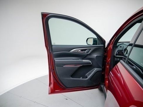 New 2026 Chevrolet Traverse LT image 23