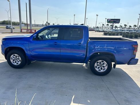 Certified 2024 Nissan Frontier SV image 4