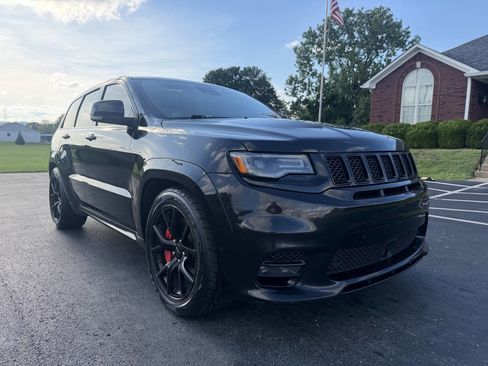 Used 2019 Jeep Grand Cherokee SRT AWD/4WD image 9
