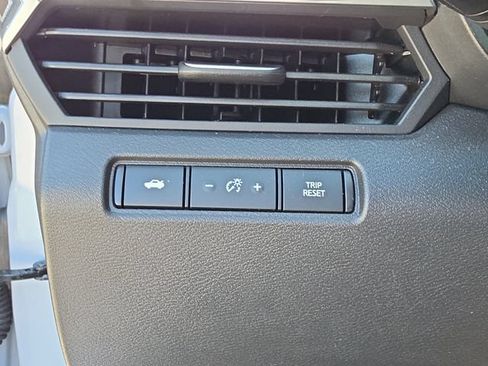 Certified 2025 Nissan Altima 2.5 SR FWD image 26