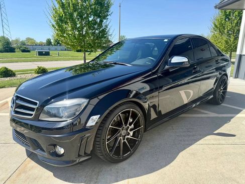 Used 2009 Mercedes-Benz C 63 AMG Sedan image 4