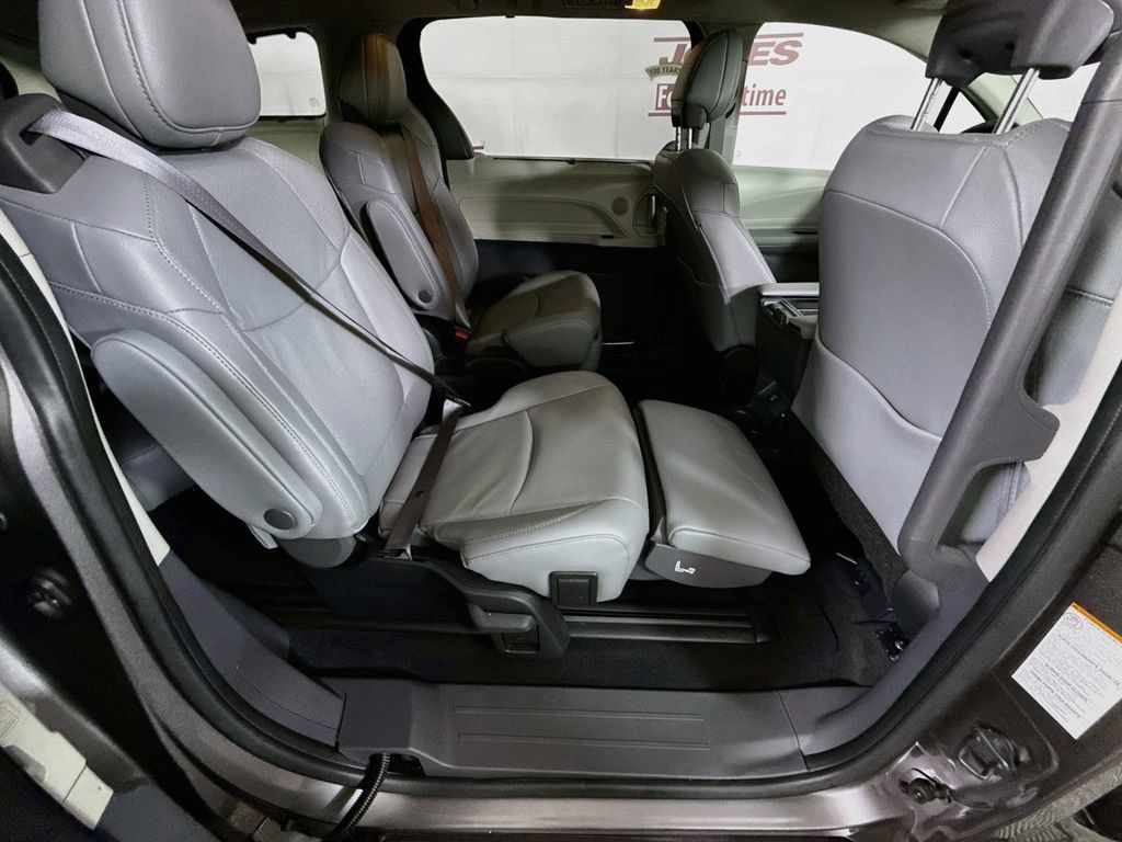 Certified 2024 Toyota Sienna Limited AWD/4WD image 32