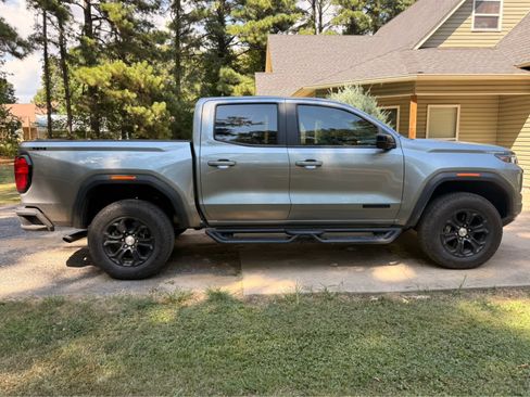 Used 2024 GMC Canyon Elevation w/ Trailering Package AWD/4WD image 4