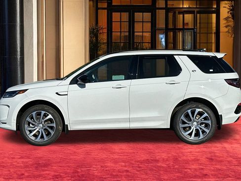 New 2025 Land Rover Discovery Sport S image 3