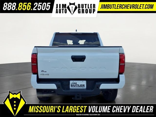 Used 2024 Toyota Tacoma SR5 AWD/4WD image 20