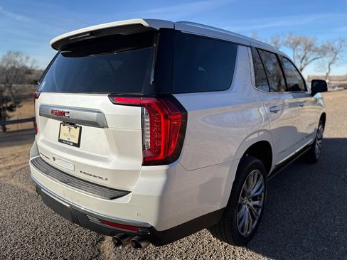 Used 2021 GMC Yukon Denali w/ Denali Premium Package image 5