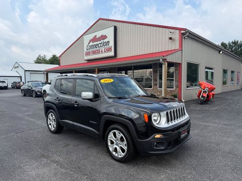 Used 2018 Jeep Renegade Limited w/ UConnect 8.4 Nav Group FWD image 2