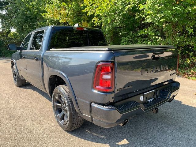 New 2026 RAM 1500 4x4 Crew Cab image 2