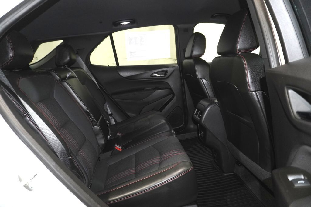 Used 2024 Chevrolet Equinox RS FWD image 15