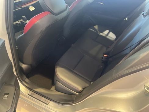 New 2025 Toyota Prius Plug-In Hybrid image 6