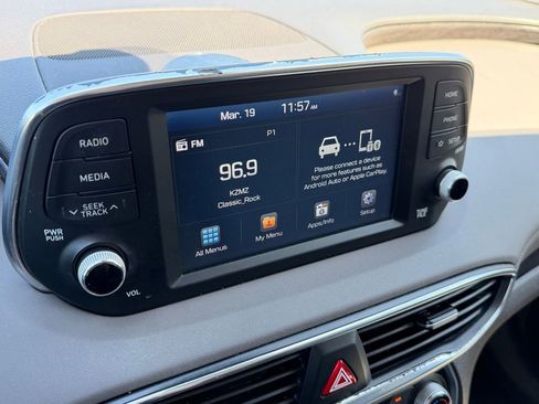 Used 2020 Hyundai Santa Fe SEL image 19