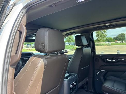 Used 2023 GMC Yukon XL Denali AWD/4WD image 22