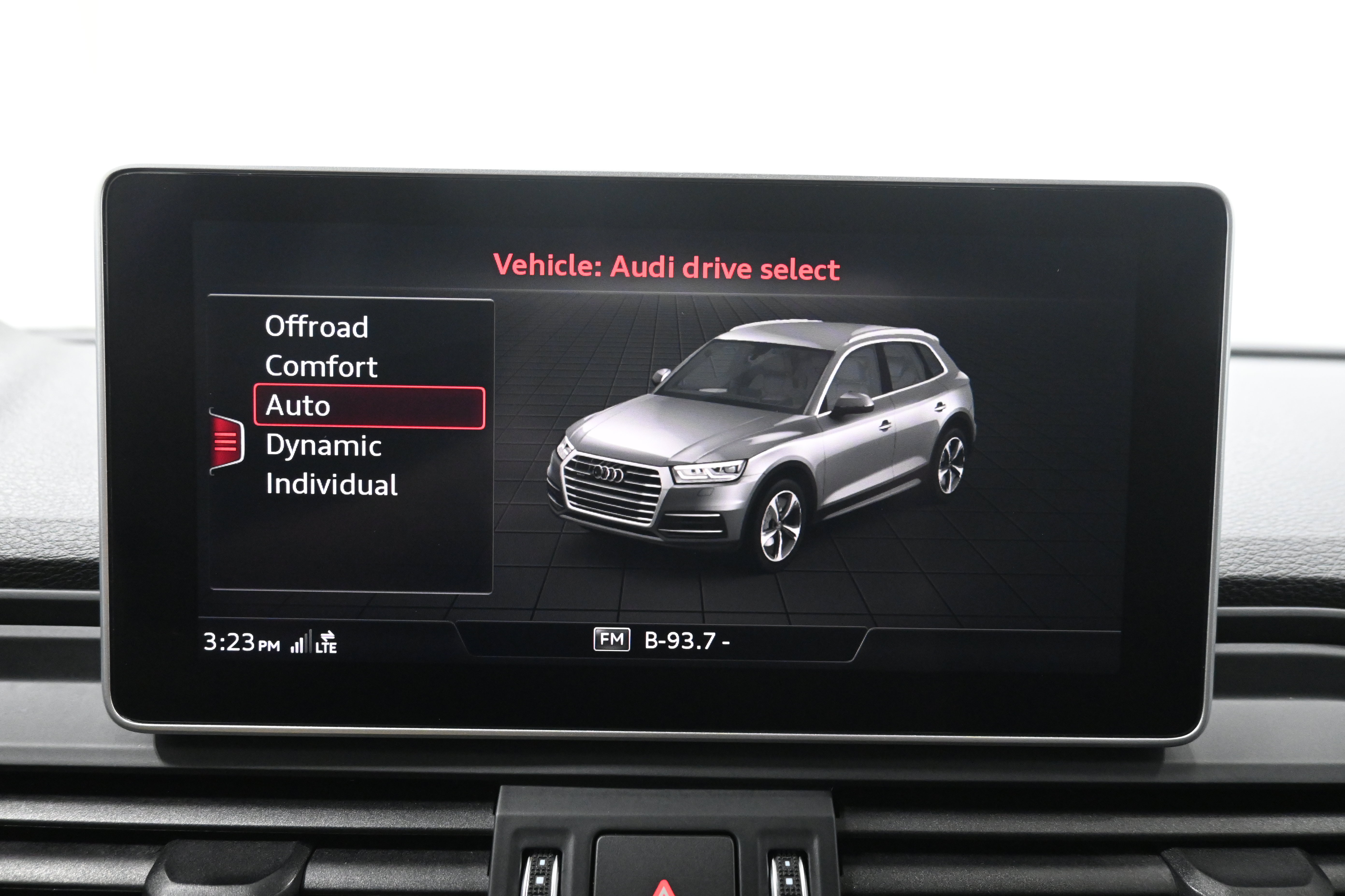 Used 2019 Audi Q5 2.0T Premium Plus w/ Premium Plus Package AWD/4WD image 16