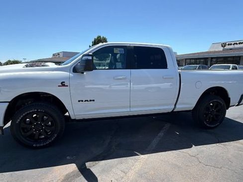New 2026 RAM 2500 Laramie w/ Night Edition AWD/4WD image 7