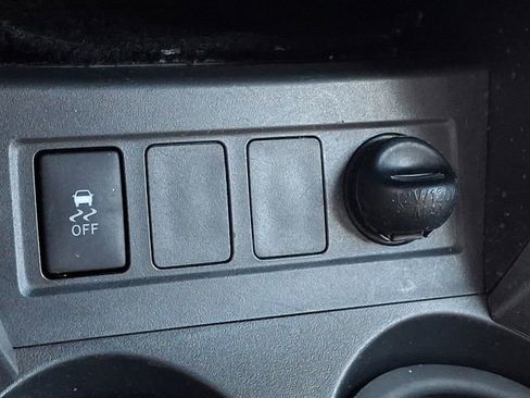 Used 2012 Toyota RAV4 4WD image 23