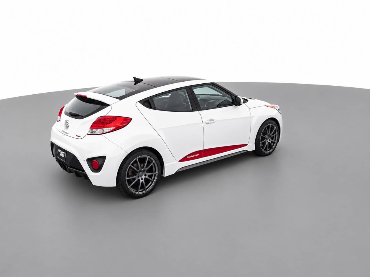 Used 2015 Hyundai Veloster Turbo w/ Option Group 04 FWD image 5