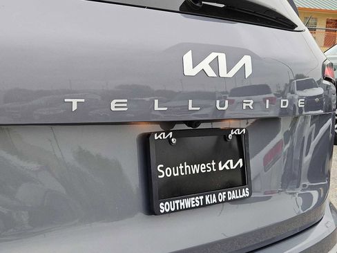 Used 2025 Kia Telluride SX image 13