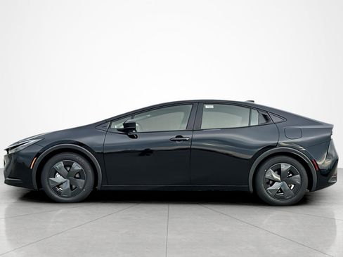 New 2026 Toyota Prius Plug-In Hybrid FWD image 2