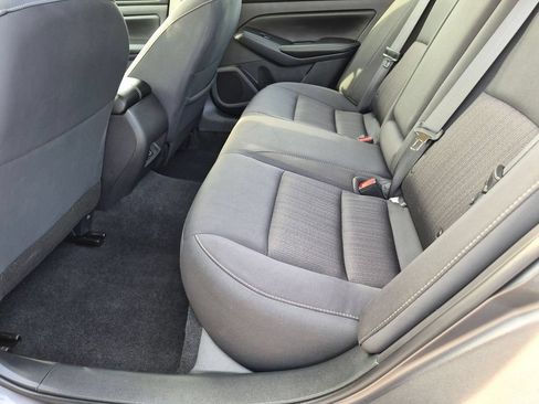 Used 2025 Nissan Altima 2.5 SV FWD image 28