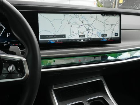 Certified 2023 BMW 740i RWD image 22
