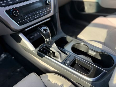 Used 2016 Hyundai Sonata Sport w/ Option Group 03 image 24