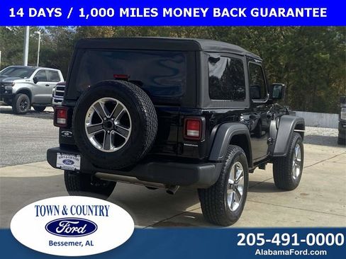 Used 2025 Jeep Wrangler Sport image 3