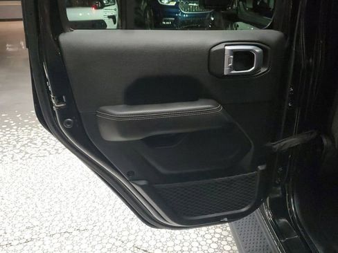 Used 2021 Jeep Wrangler Unlimited Sahara w/ Cold Weather Group image 16