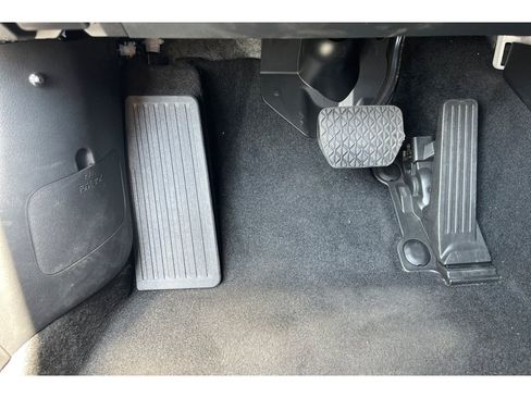 Certified 2025 MAZDA MAZDA3 Carbon AWD/4WD image 42