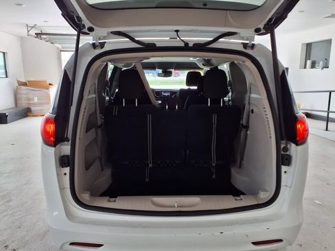 Used 2023 Chrysler Voyager LX FWD image 20